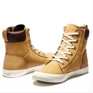 Timberland- WOMEN'S SKYLA BAY 6-INCH BOOTS